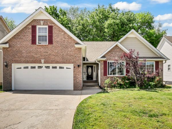 3570 Southwood Dr , Clarksville, TN 37042