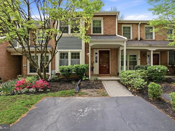 3 WINDSOR CIRCLE , CHESTERBROOK, PA 19087