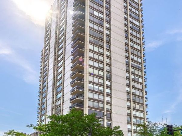1360 N Sandburg Terrace, Unit 1510C, Chicago, IL 60610