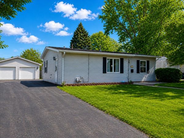 2006 E 7th Street , Sterling, IL 61081