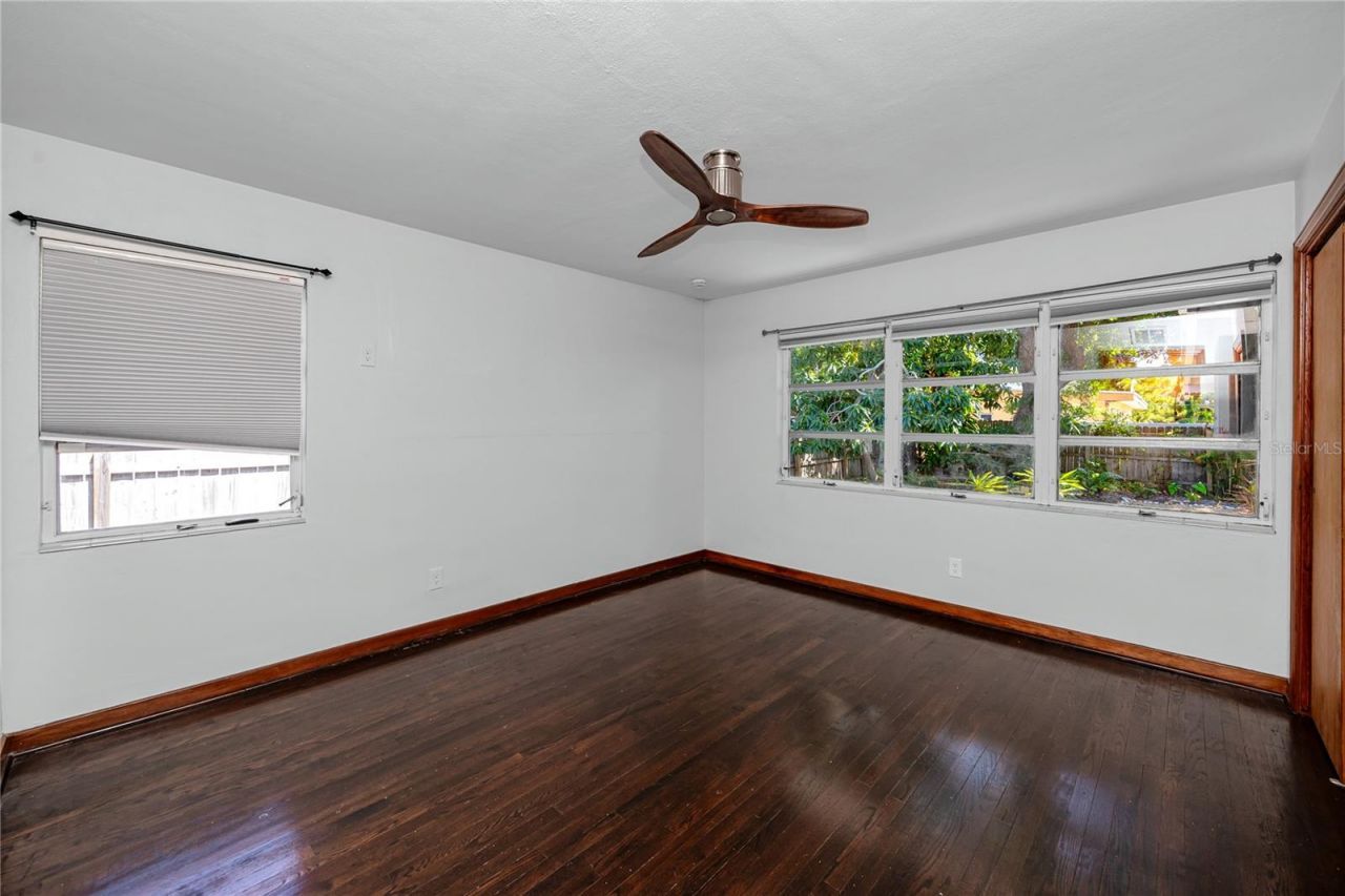 630 Jasmine Way S, Saint Petersburg, FL 33705 Photo