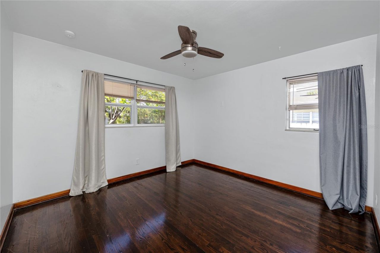 630 Jasmine Way S, Saint Petersburg, FL 33705 Photo