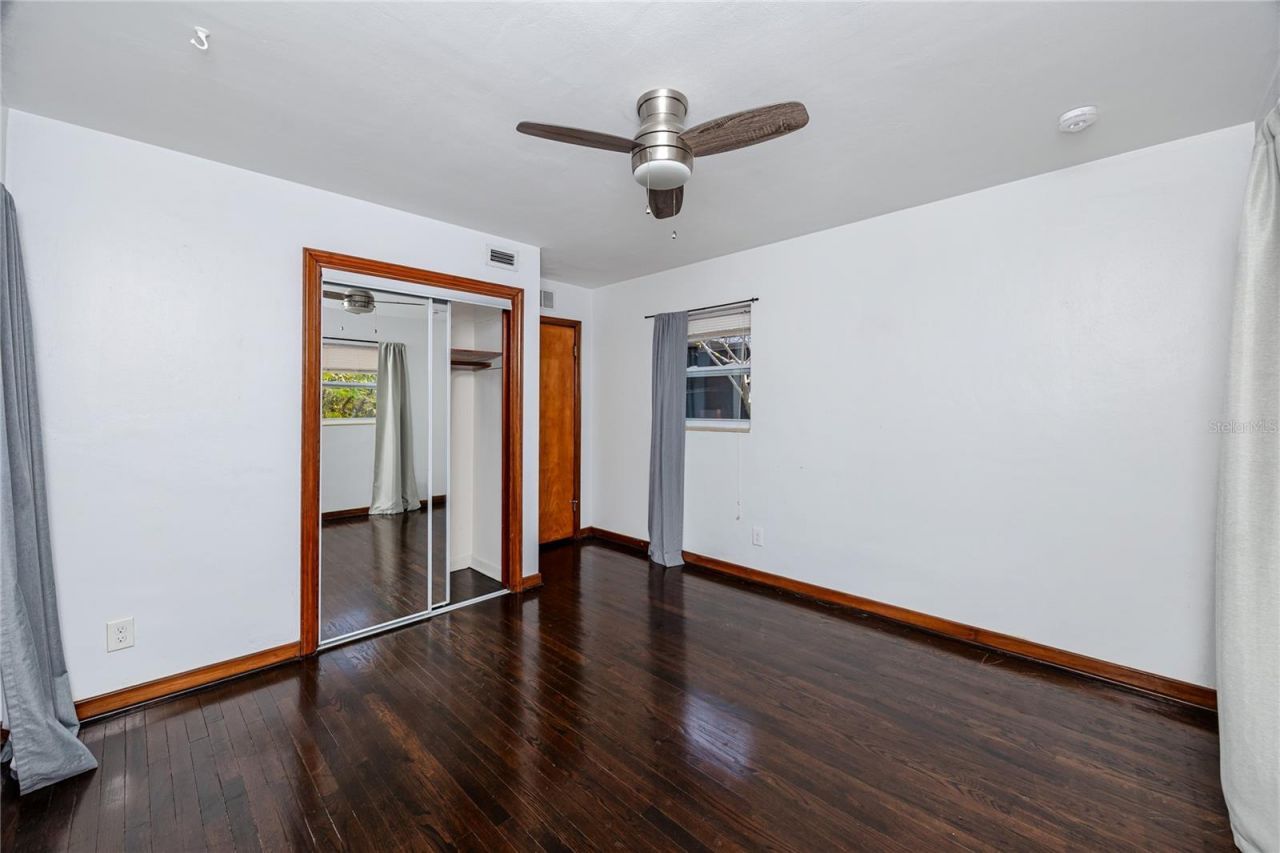 630 Jasmine Way S, Saint Petersburg, FL 33705 Photo