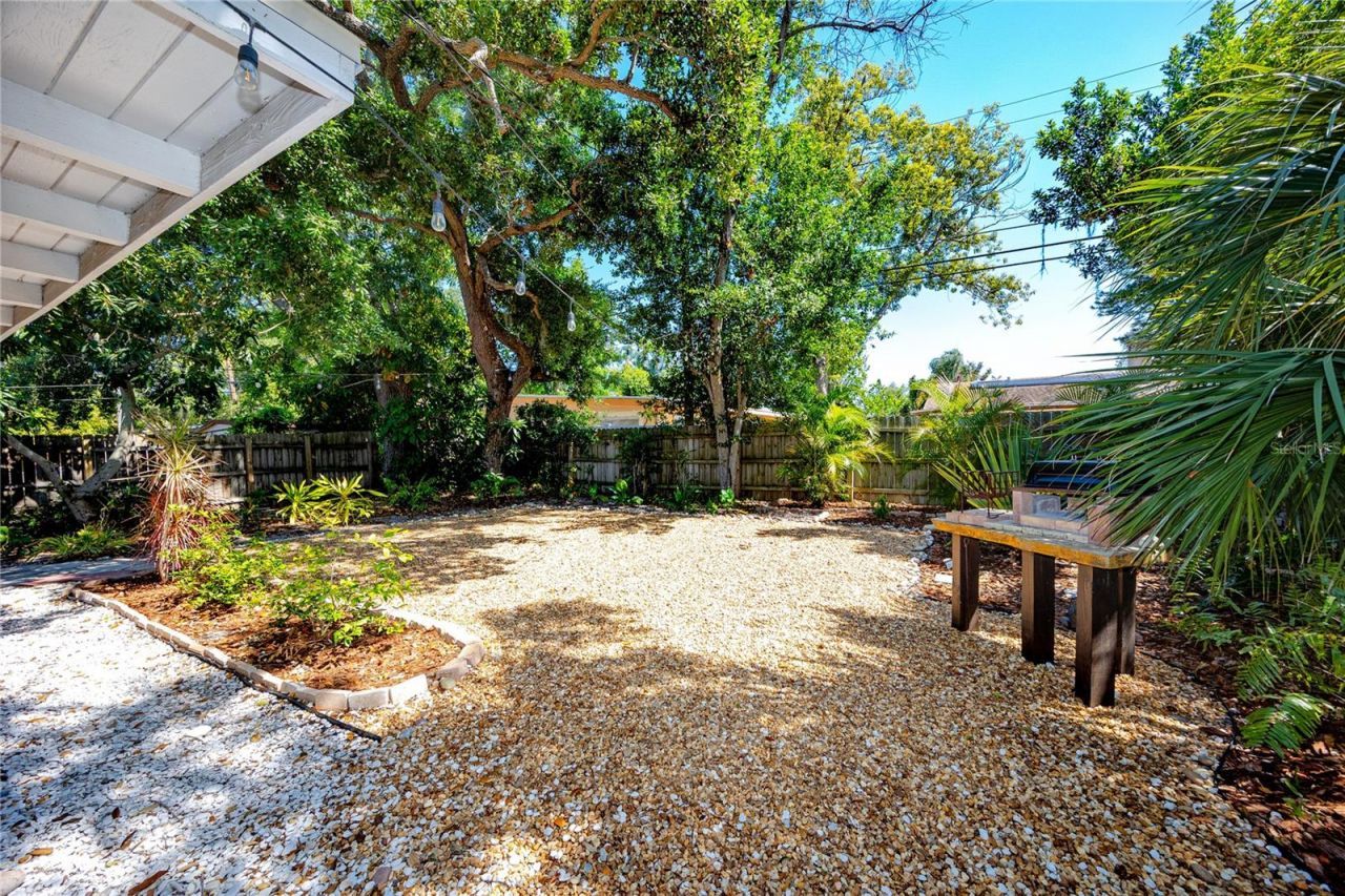 630 Jasmine Way S, Saint Petersburg, FL 33705 Photo