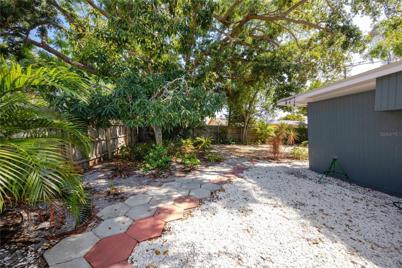 630 Jasmine Way S, Saint Petersburg, FL 33705 Photo