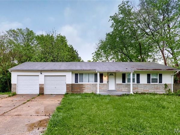 10132 Cavalier Court , St Louis, MO 63136