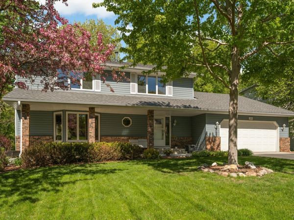 15112 Chestnut Circle, Burnsville, MN 55306