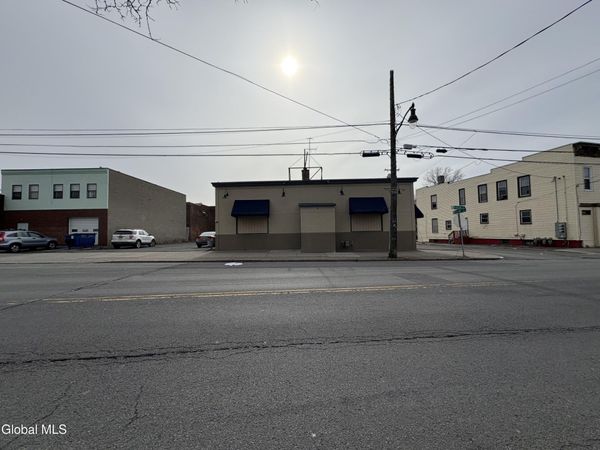 221 N Allen Street, Albany, NY 12206