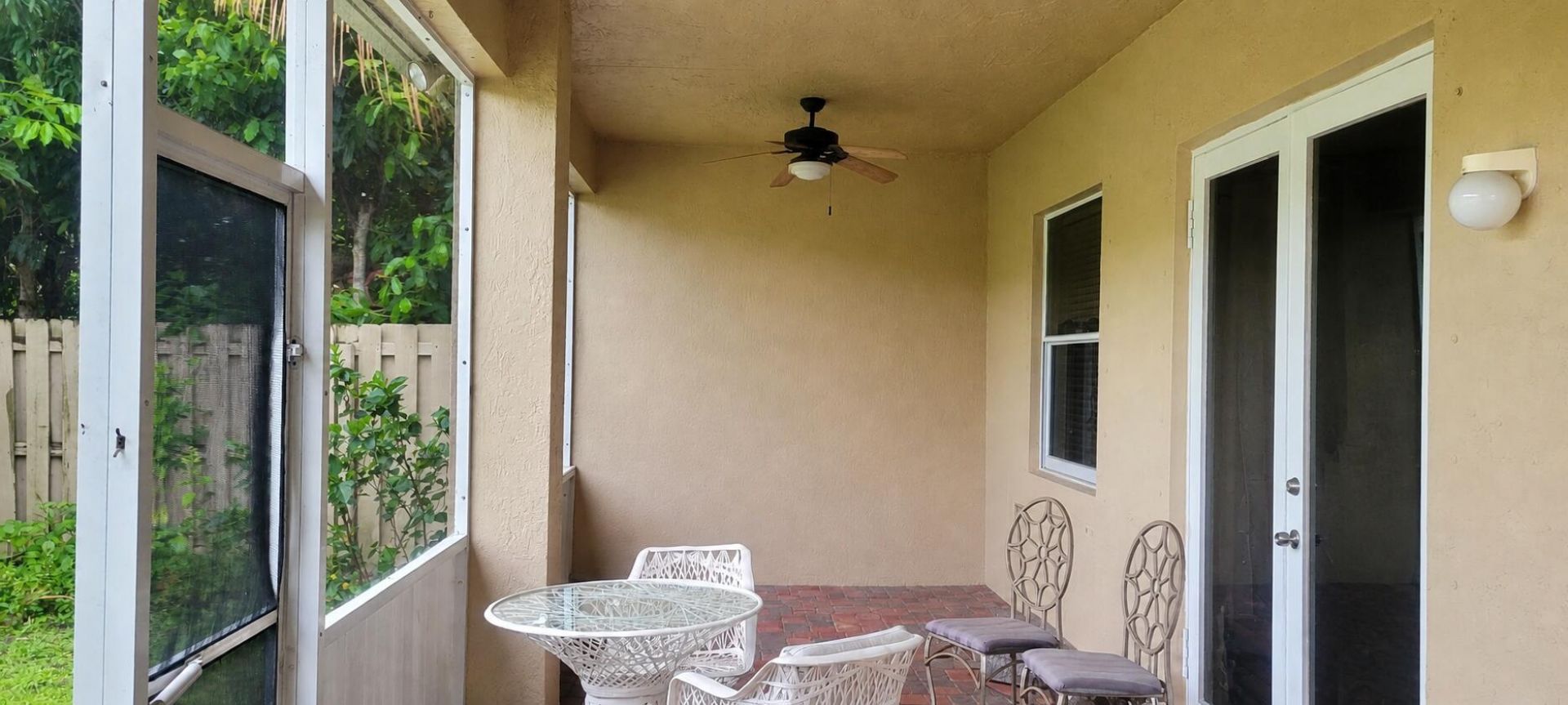 3945 Torres Circle, West Palm Beach, FL 33409 Photo