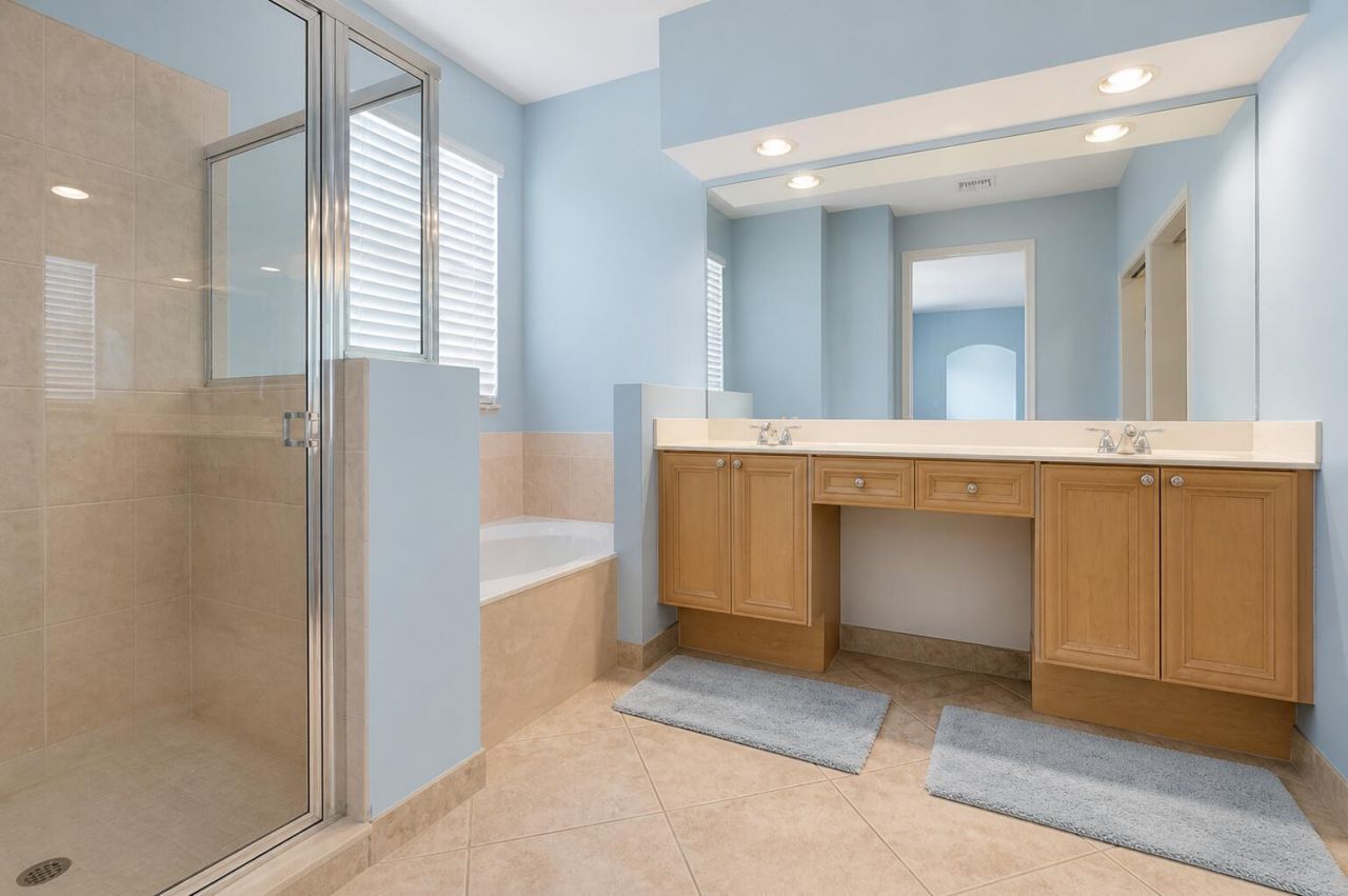 3945 Torres Circle, West Palm Beach, FL 33409 Photo