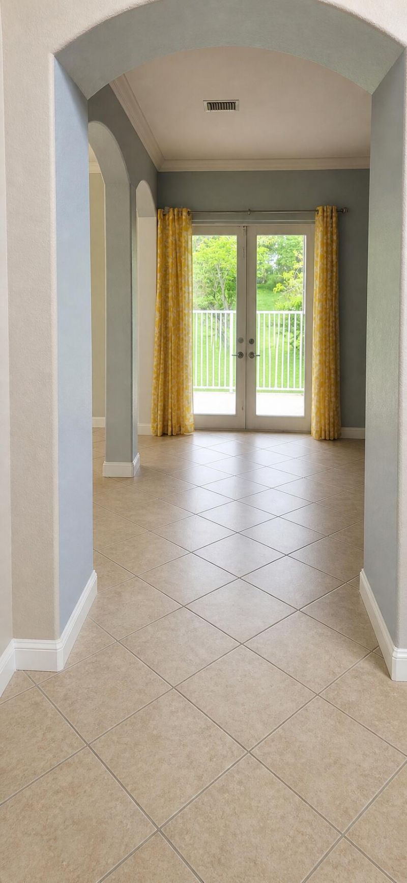 3945 Torres Circle, West Palm Beach, FL 33409 Photo