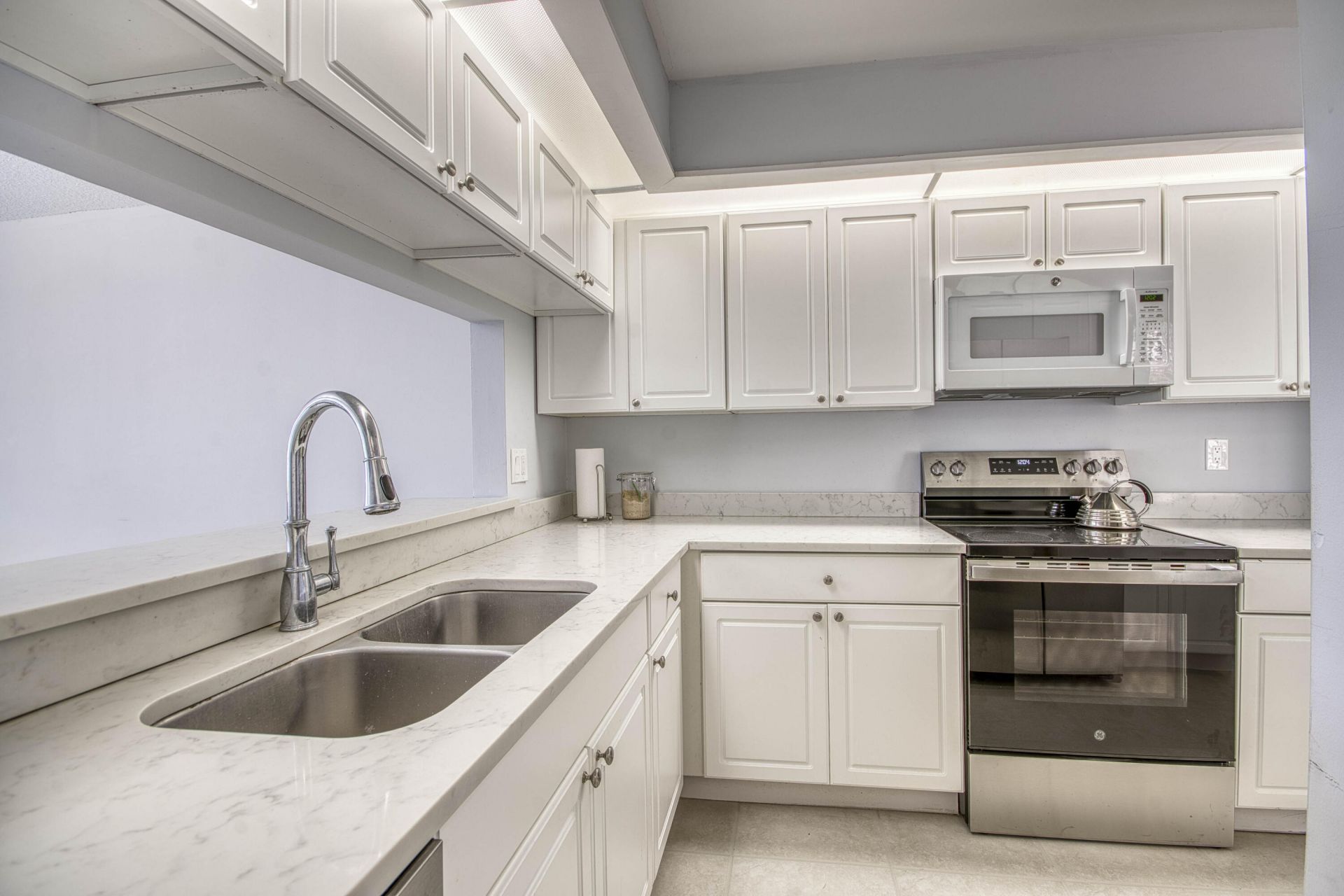 495 Prestwick Circle, Palm Beach Gardens, FL 33418 Photo