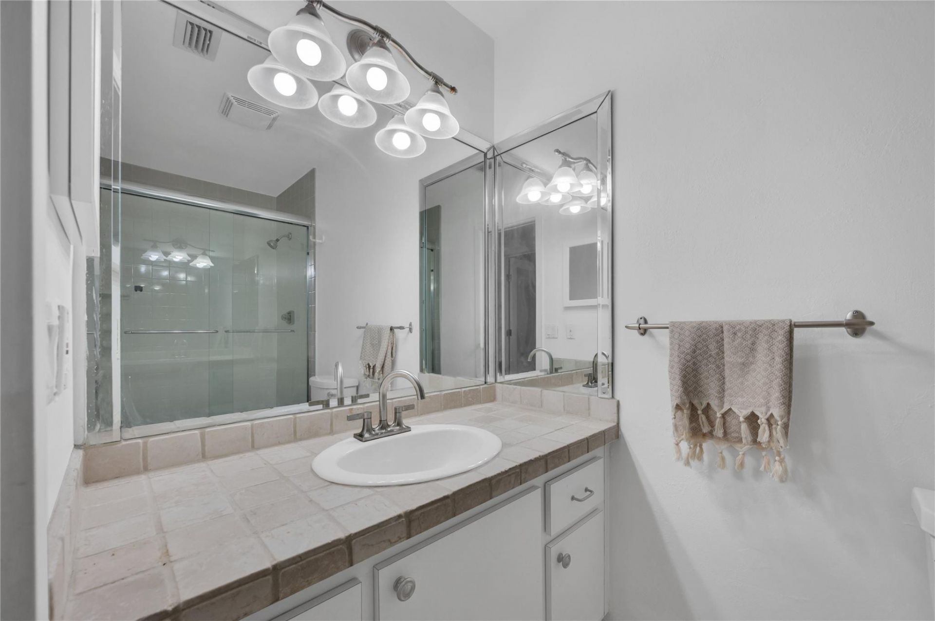 314 Poinciana Drive, Unit 806, Sunny Isles Beach, FL 33160 Photo