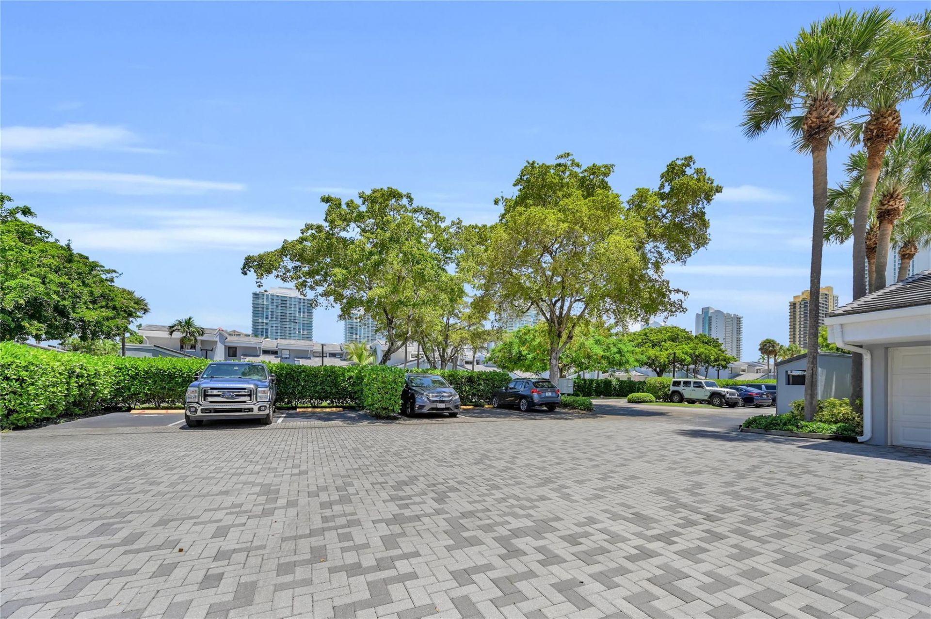 314 Poinciana Drive, Unit 806, Sunny Isles Beach, FL 33160 Photo