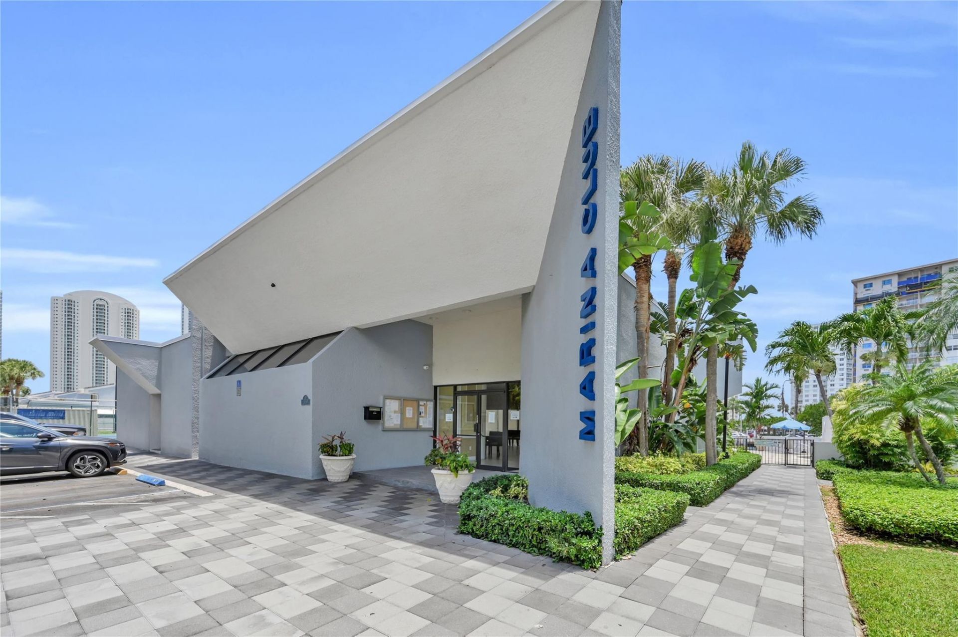 314 Poinciana Drive, Unit 806, Sunny Isles Beach, FL 33160 Photo
