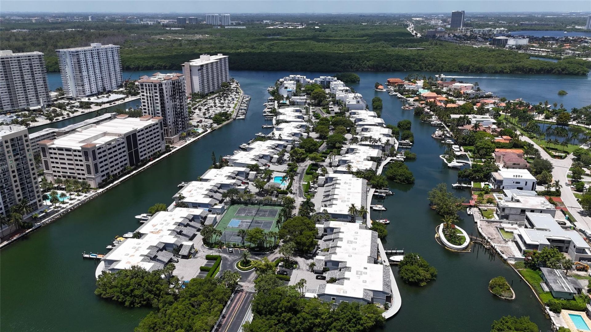 314 Poinciana Drive, Unit 806, Sunny Isles Beach, FL 33160 Photo