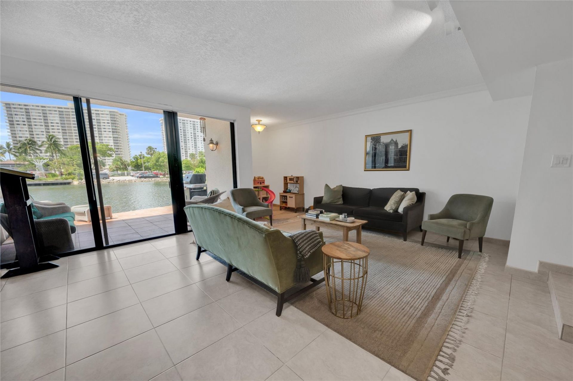 314 Poinciana Drive, Unit 806, Sunny Isles Beach, FL 33160 Photo