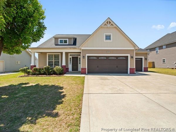 343 Fountain Grove Drive , Raeford, NC 28376