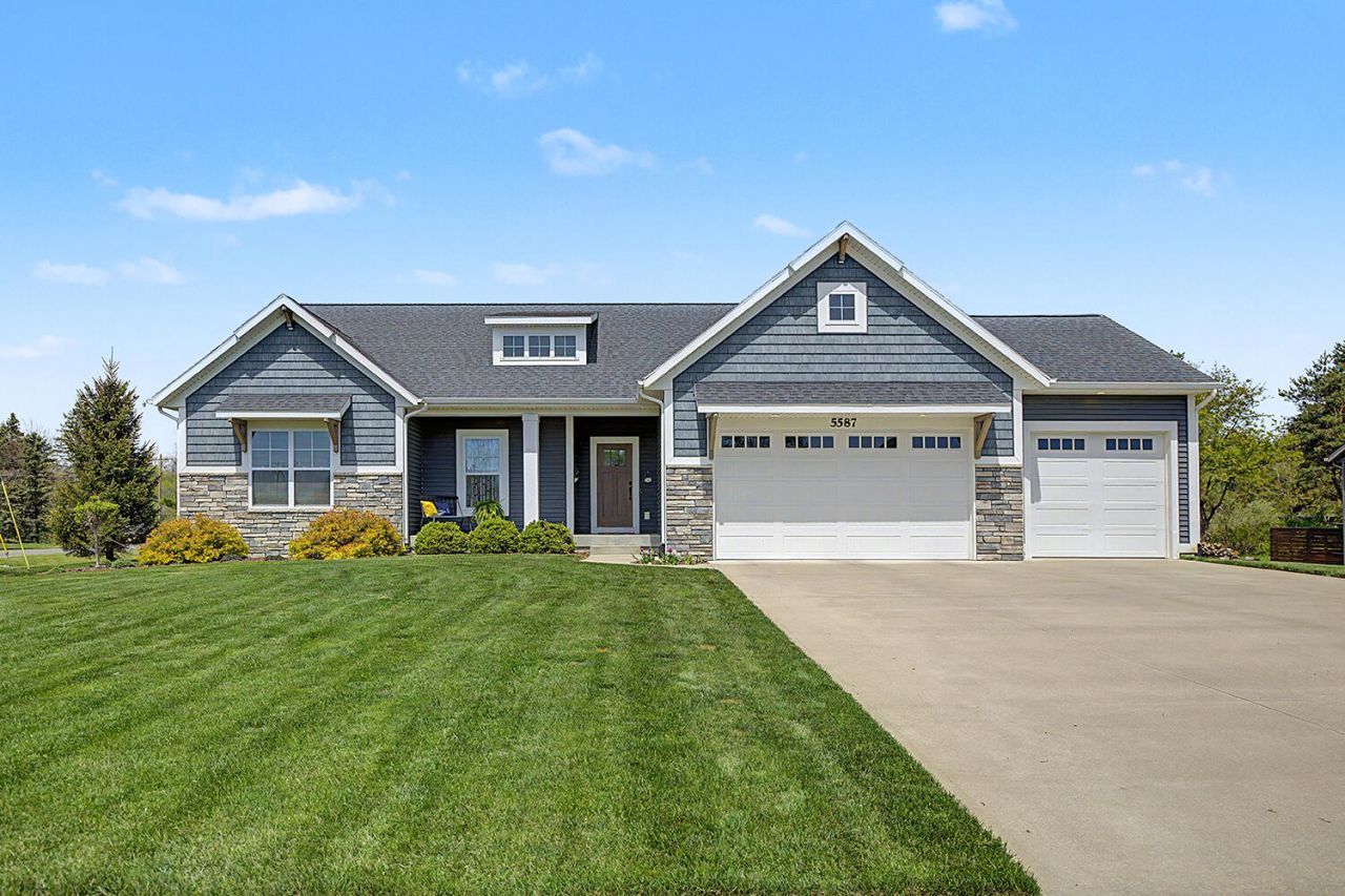 5587 Stanton Woods Drive, Hudsonville, MI 49426 Main Photo