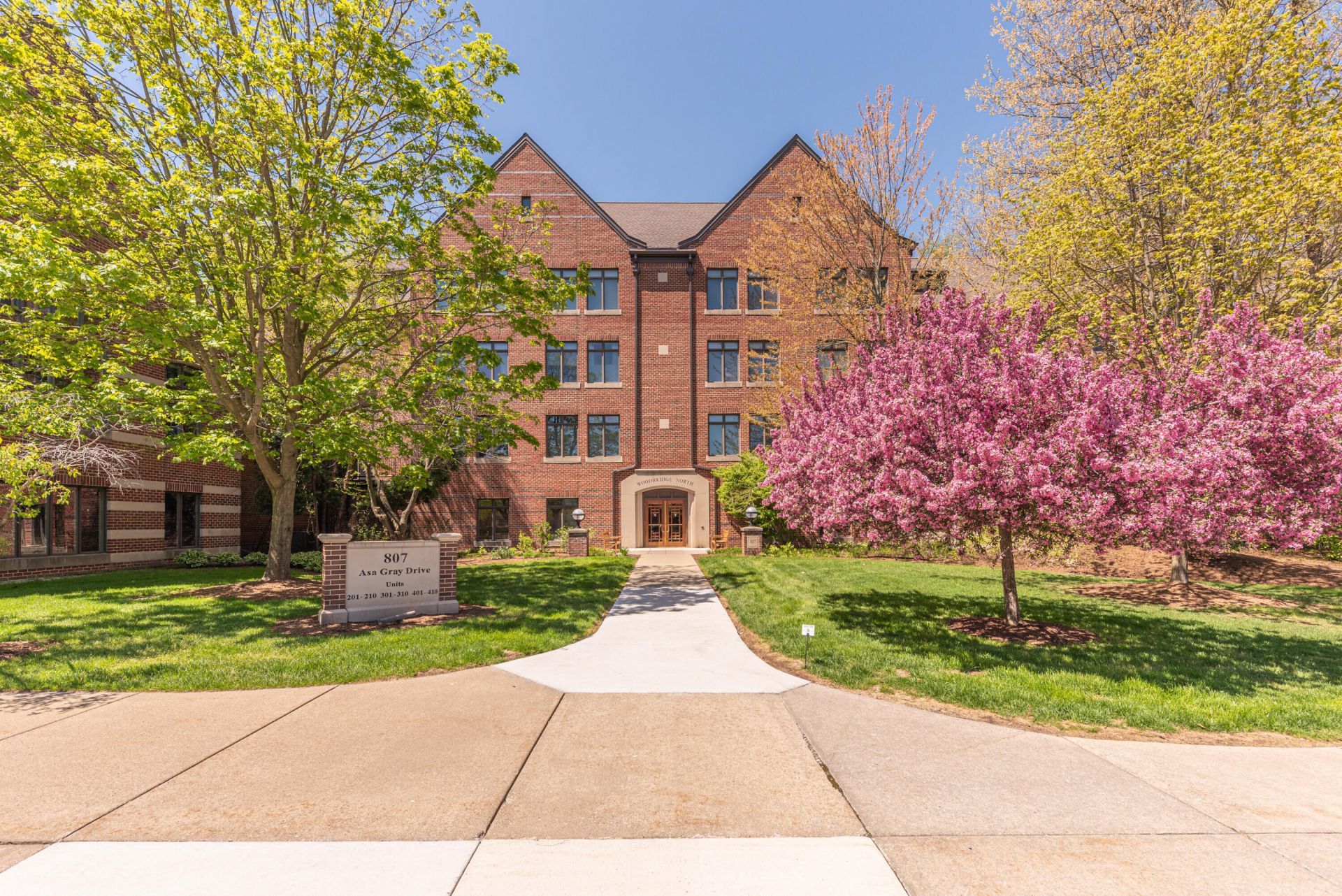 807 Asa Gray Drive, Unit 302, Ann Arbor, MI 48105 Main Photo