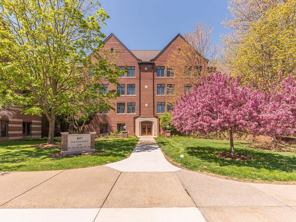 807 Asa Gray Drive, Unit 302, Ann Arbor, MI 48105