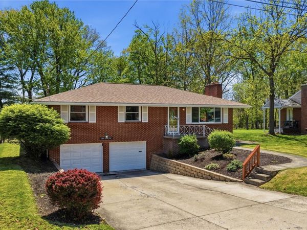 345 Maize Dr, Pittsburgh, PA 15236