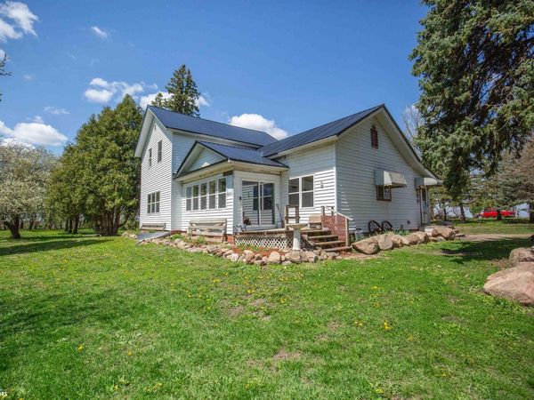 1403 300th Street, Burt, IA 50522