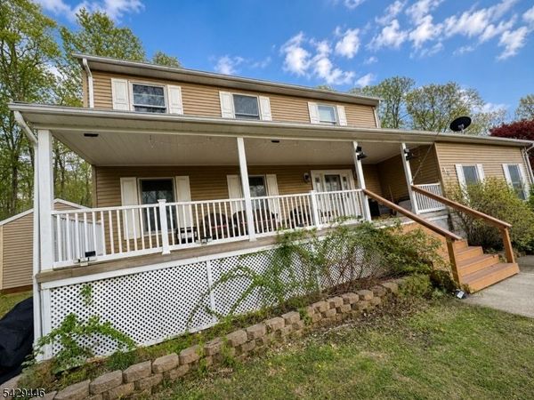 48 Silver Grove Rd, Hardyston, NJ 07460