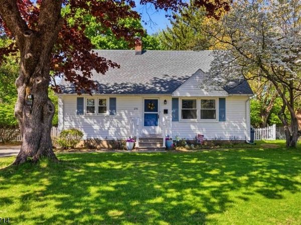170 Marion Ct, Pompton Lakes, NJ 07442