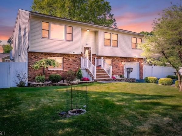 127 Warren St, South Plainfield, NJ 07080