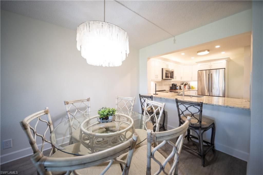 1086 Forest Lakes Dr, Unit 303, Naples, FL 34105 Photo