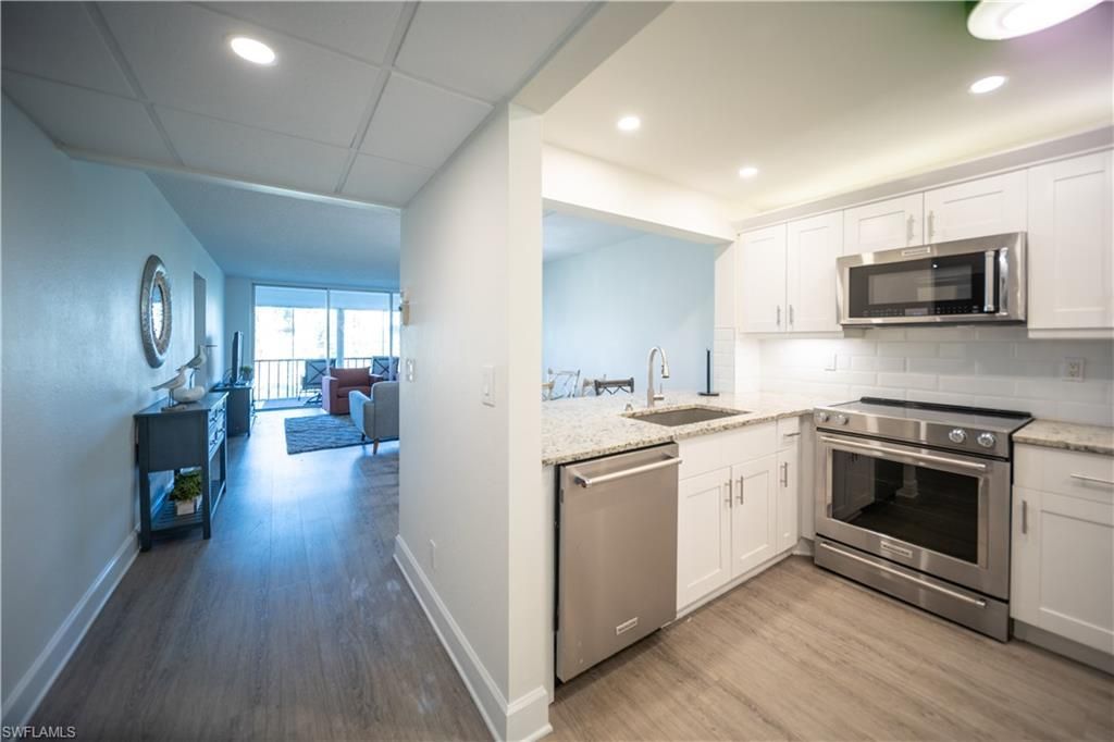 1086 Forest Lakes Dr, Unit 303, Naples, FL 34105 Photo