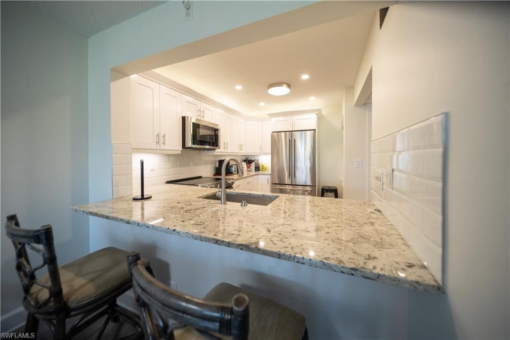 1086 Forest Lakes Dr, Unit 303, Naples, FL 34105 Photo