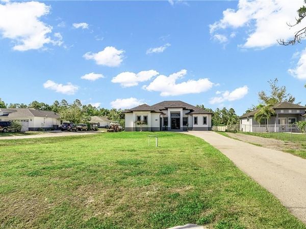 2557 29th AVE NE, NAPLES, FL 34120