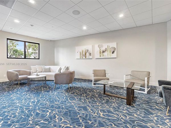 90 Edgewater, Unit PH 18, Coral Gables, FL 33133