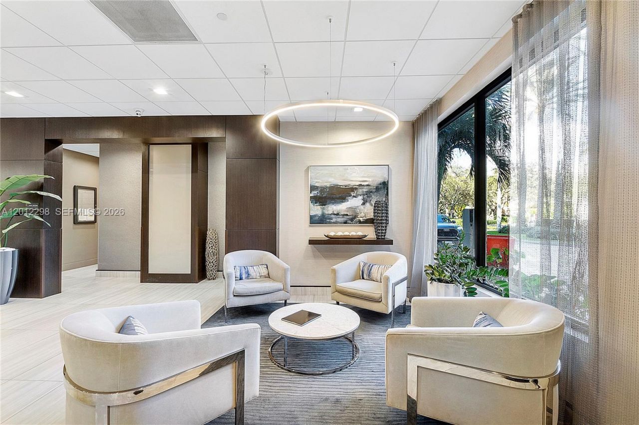 90 Edgewater, Unit PH 18, Coral Gables, FL 33133 Photo