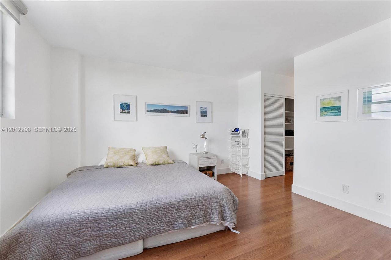90 Edgewater, Unit PH 18, Coral Gables, FL 33133 Photo