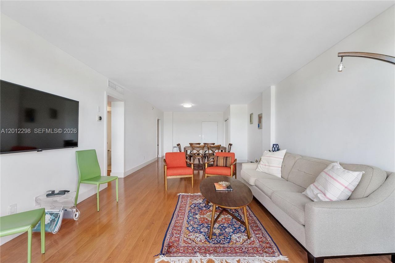 90 Edgewater, Unit PH 18, Coral Gables, FL 33133 Photo