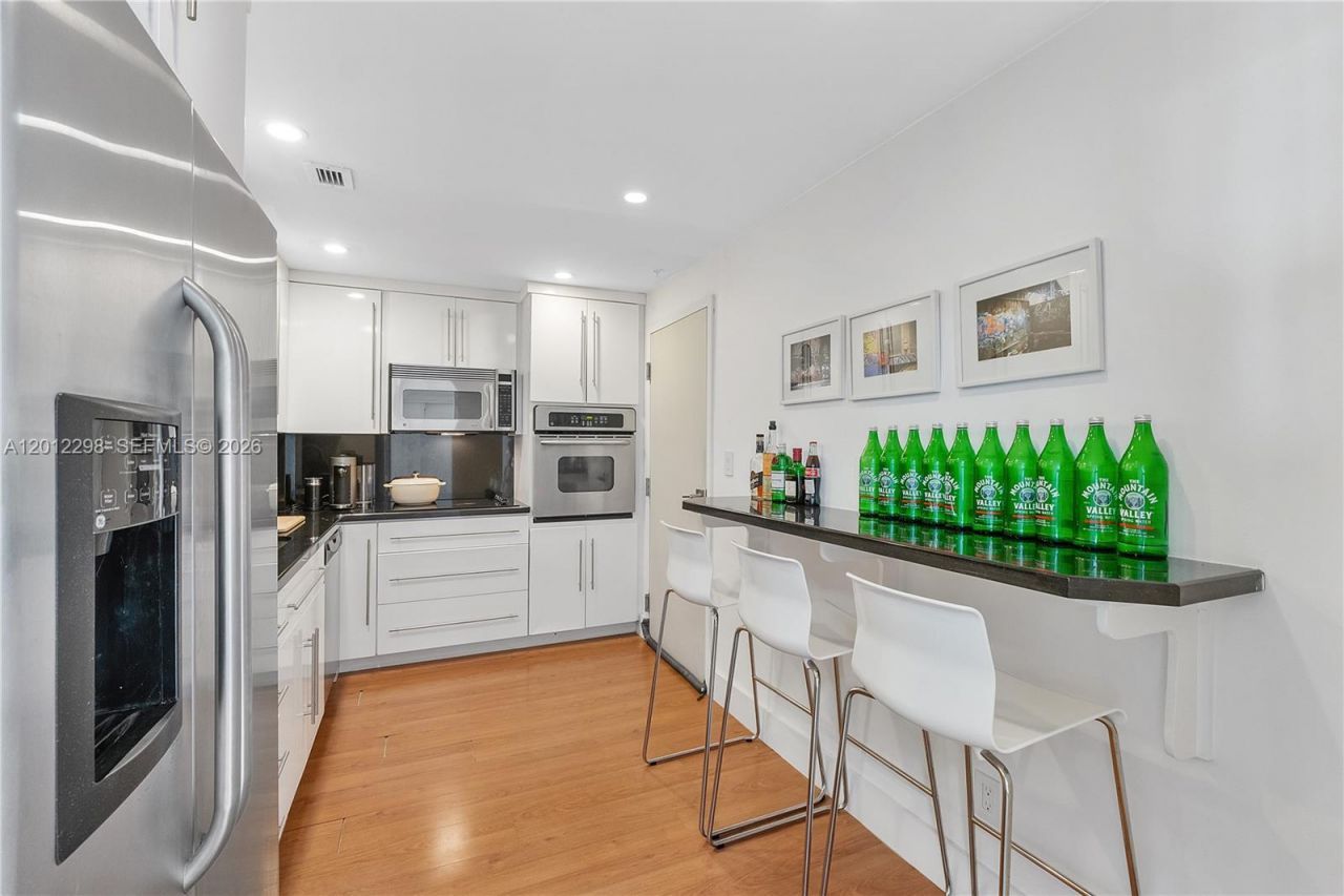 90 Edgewater, Unit PH 18, Coral Gables, FL 33133 Photo