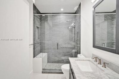 90 Edgewater, Unit PH 18, Coral Gables, FL 33133 Photo