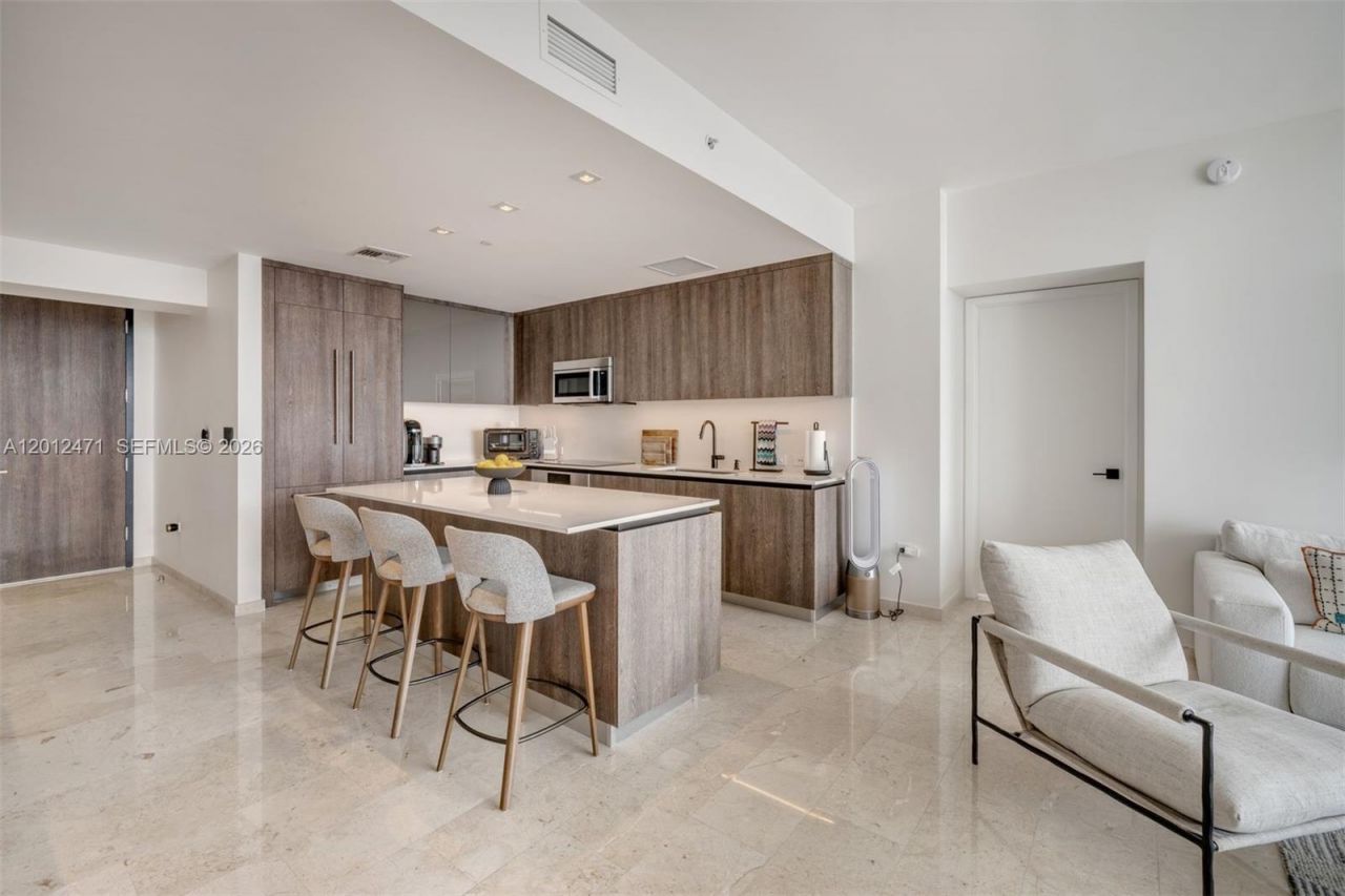 68 SE 6th St, Unit 3407, Miami, FL 33131 Photo
