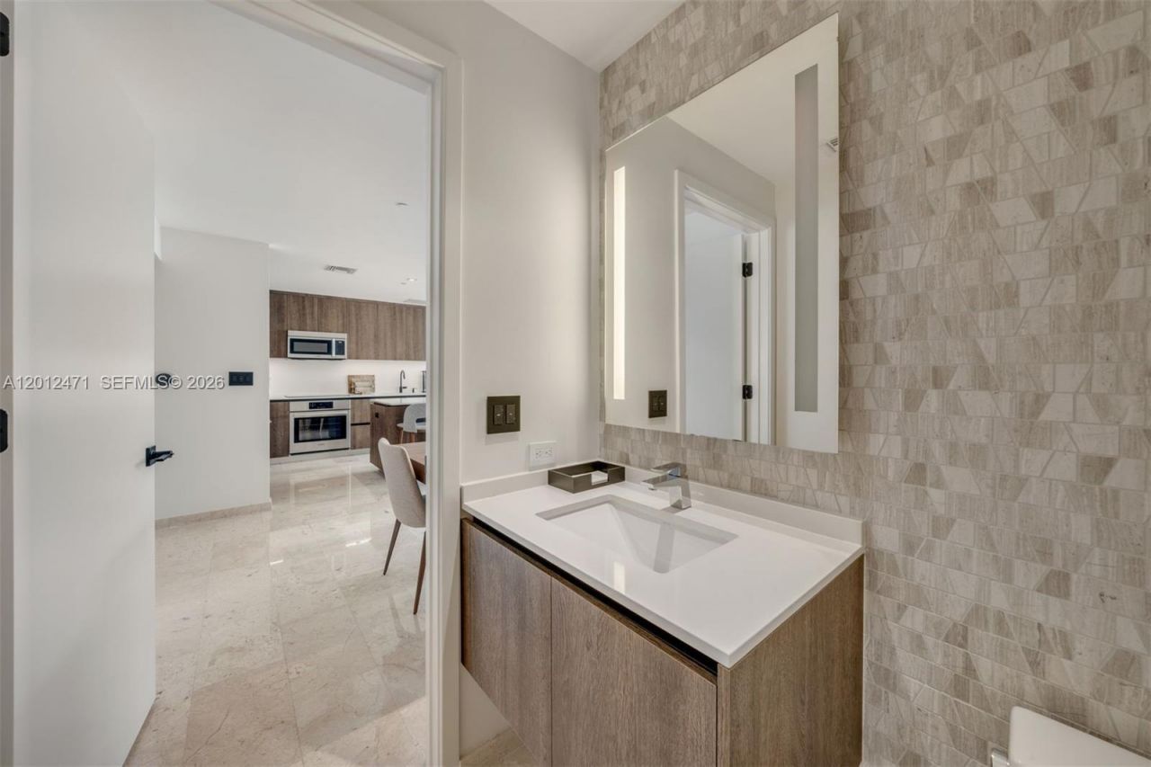 68 SE 6th St, Unit 3407, Miami, FL 33131 Photo