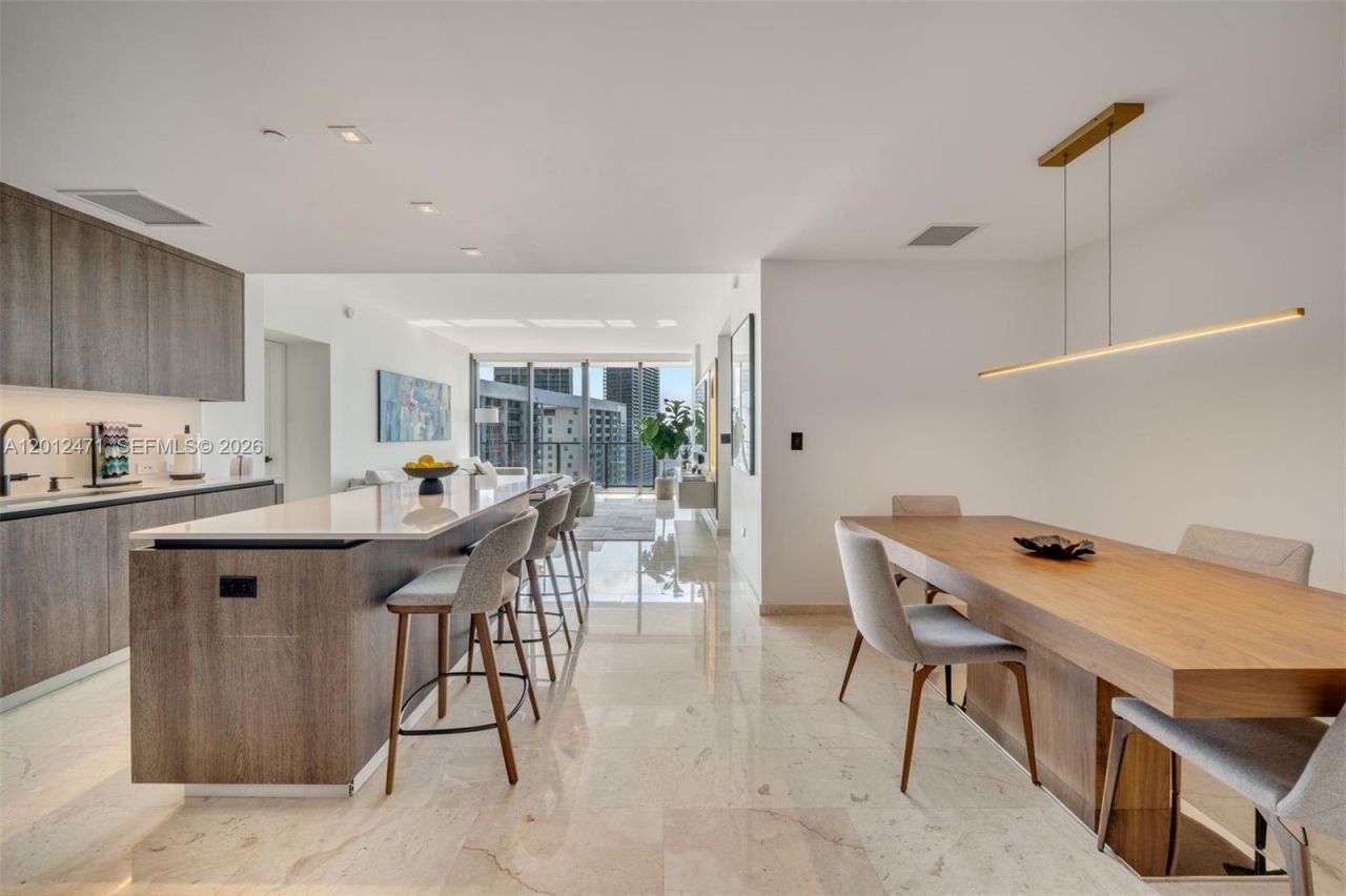 68 SE 6th St, Unit 3407, Miami, FL 33131 Photo