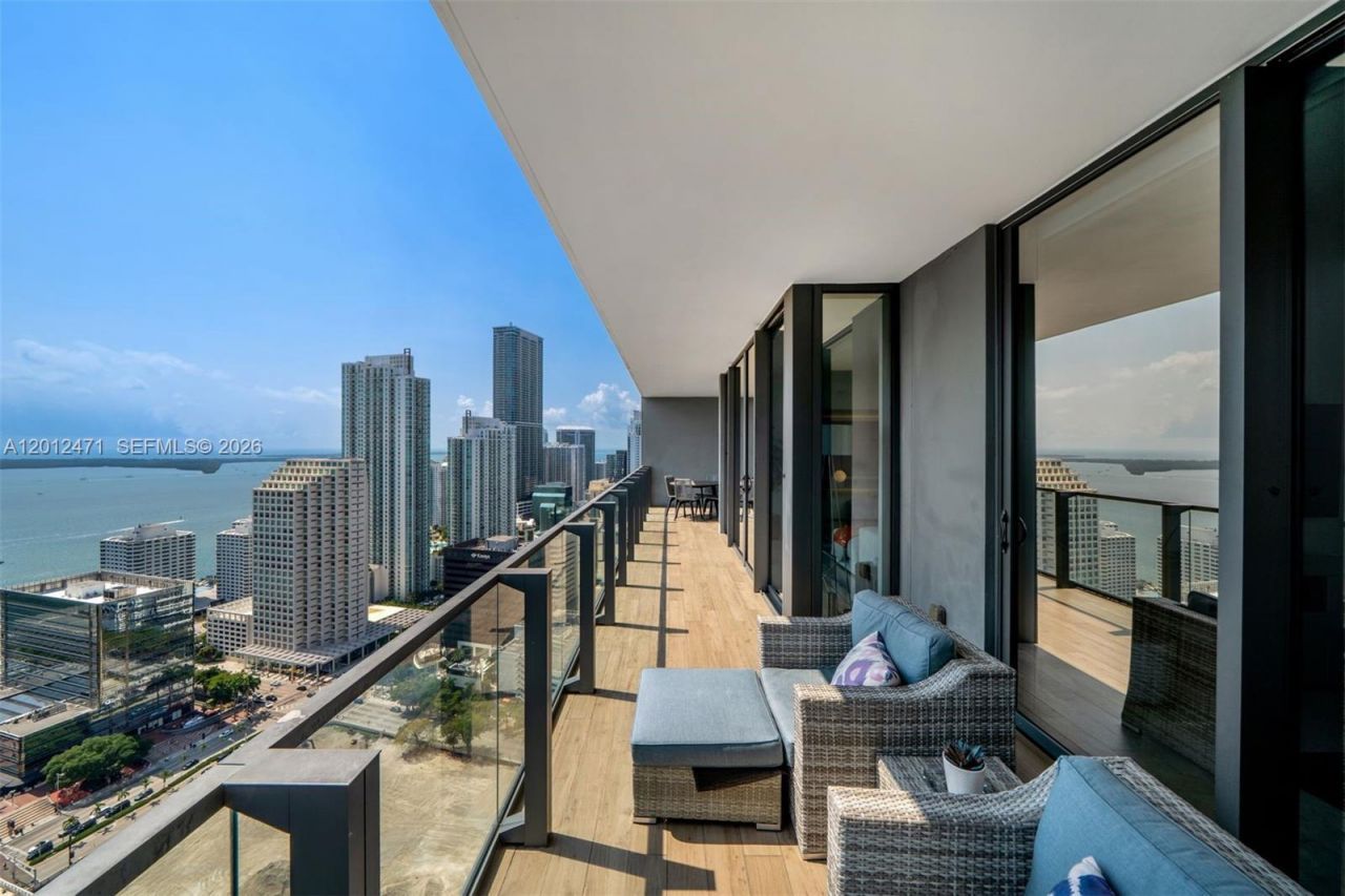 68 SE 6th St, Unit 3407, Miami, FL 33131 Photo