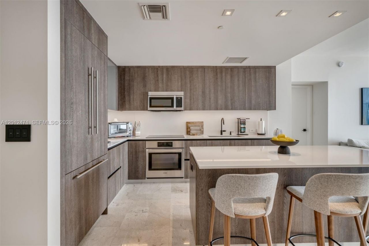 68 SE 6th St, Unit 3407, Miami, FL 33131 Photo