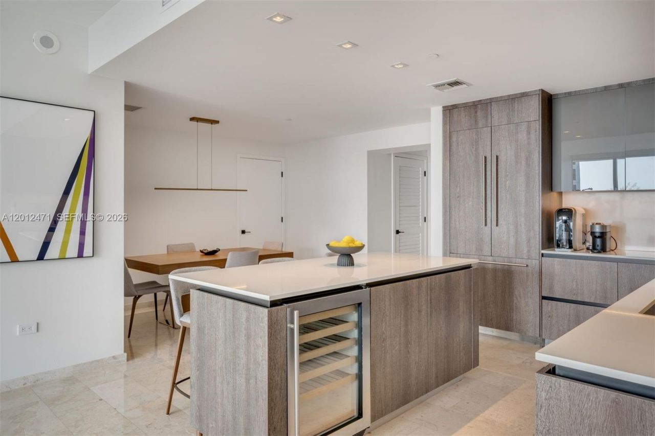 68 SE 6th St, Unit 3407, Miami, FL 33131 Photo