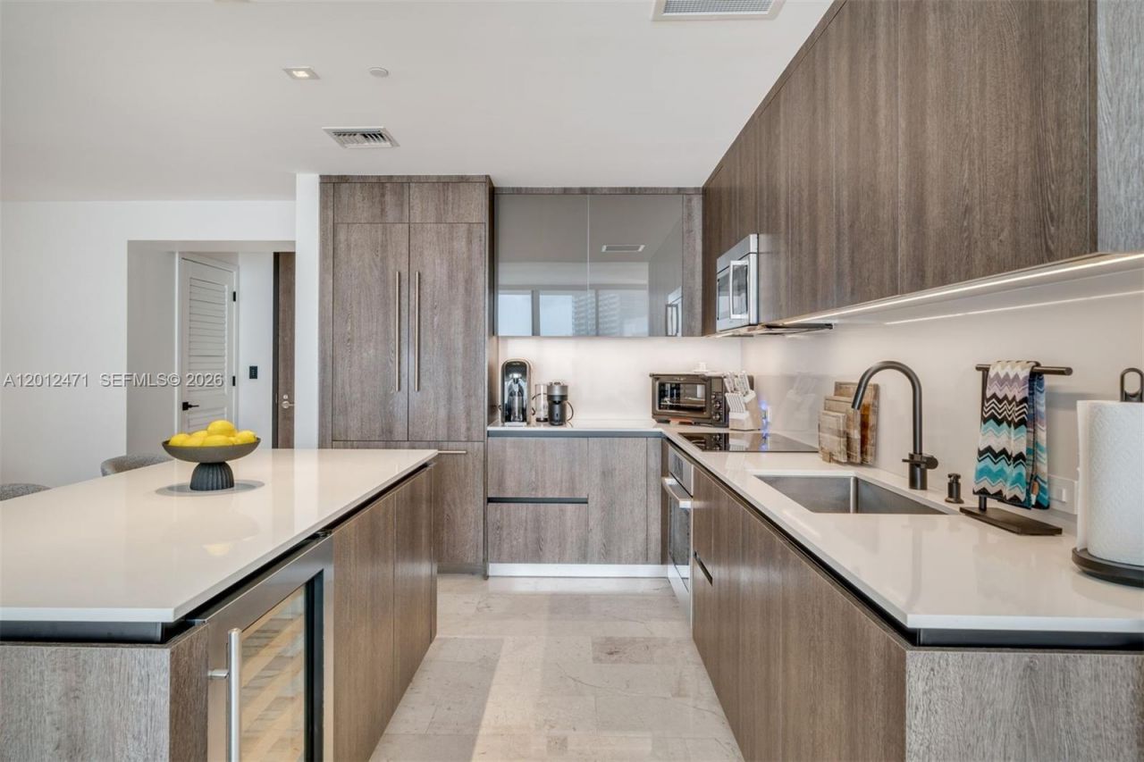 68 SE 6th St, Unit 3407, Miami, FL 33131 Photo