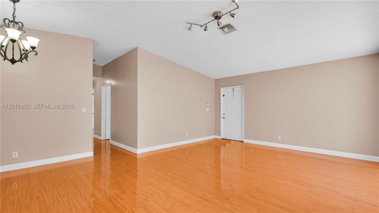 570 Woodgate Cir , Unit A, Sunrise, FL 33326 Photo