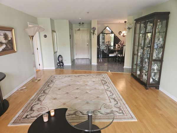 451 Town Place Circle , Unit 310, Buffalo Grove, IL 60089