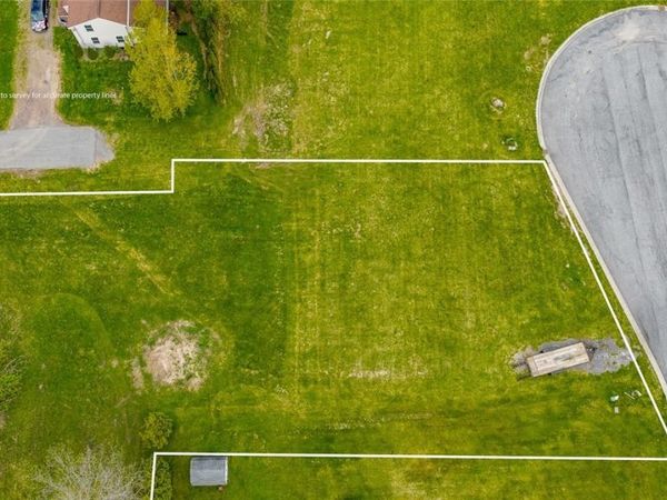 Ball Street , Canastota, NY 13032